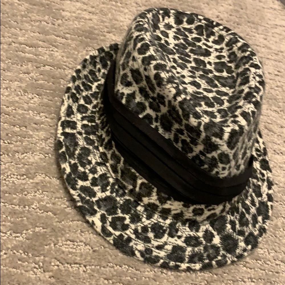 hat - Picture 2 of 3
